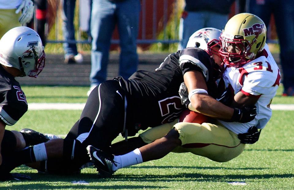 RoadTripSports's tweet image. Where were we on this day in #CollegeFootballAmerica history (2010-2020)? Today we feature:
-
#MidwesternState #StangGang
#Indianapolis #AlphaDogs
#NWC #GoRedRaiders
#Marian #BeAKnight
-
📸➡️ Photos, gallery links here: bit.ly/CFAHistoryNov17