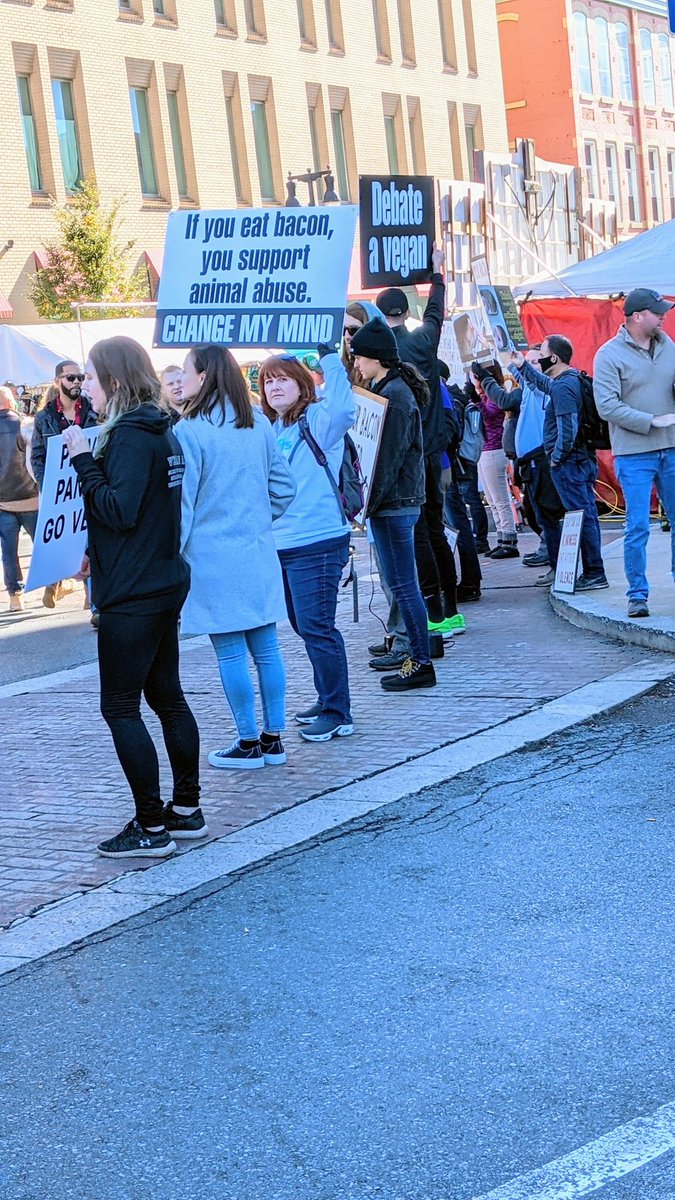 JaneBond462's tweet photo. Vegans at Bacon Fest are like atheists at Vatican City.
They weren't disruptive or obnoxious, just generally ignored because #PorkFatRules! https://t.co/mxk6VrkGaM