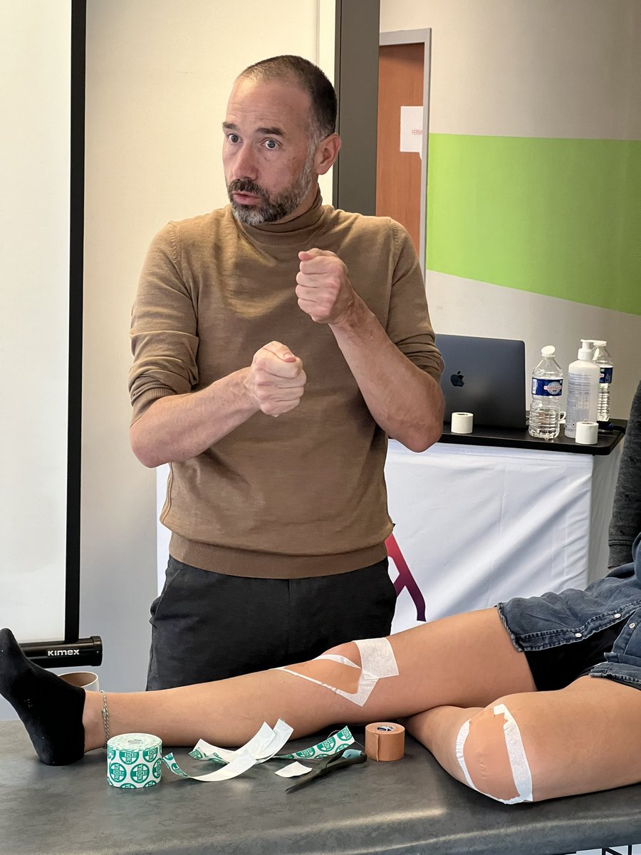 A good day about anterior knee pain with <a href="/JVanCant/">Joachim Van Cant</a> at Lyon with #syneticformation. 

Next session in September 2022 in Chambery!  

synetic-formation.com