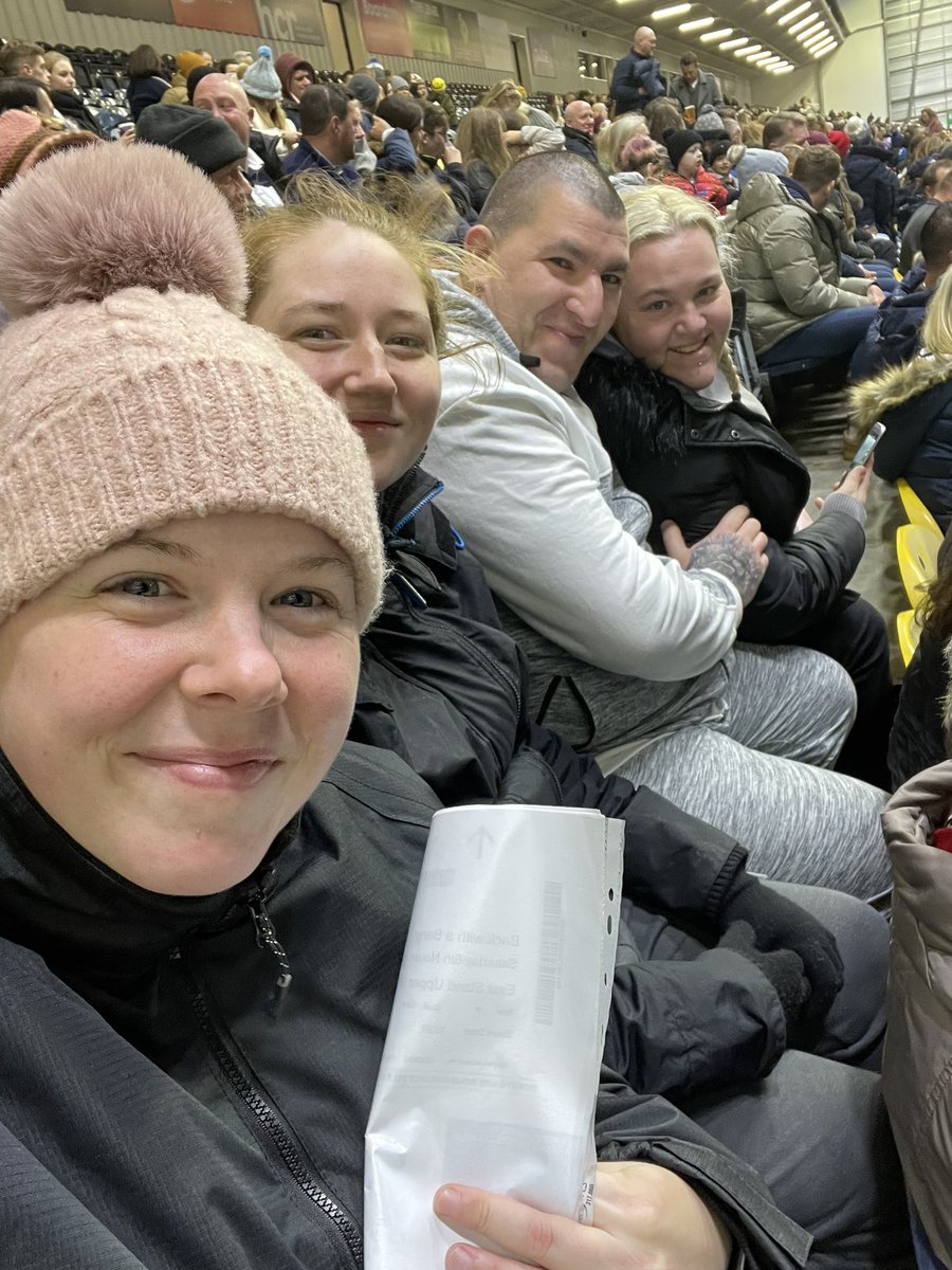 Laura Cox 🌈 tweet media