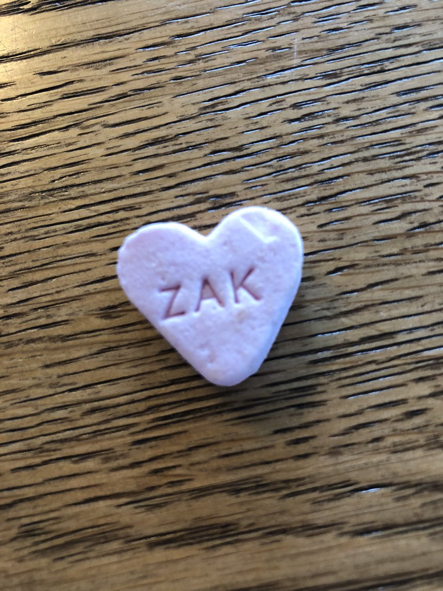 Nou, de teksten op de hartjes waren vroeger ook wel wat vriendelijker. #jebentzelfeenzak