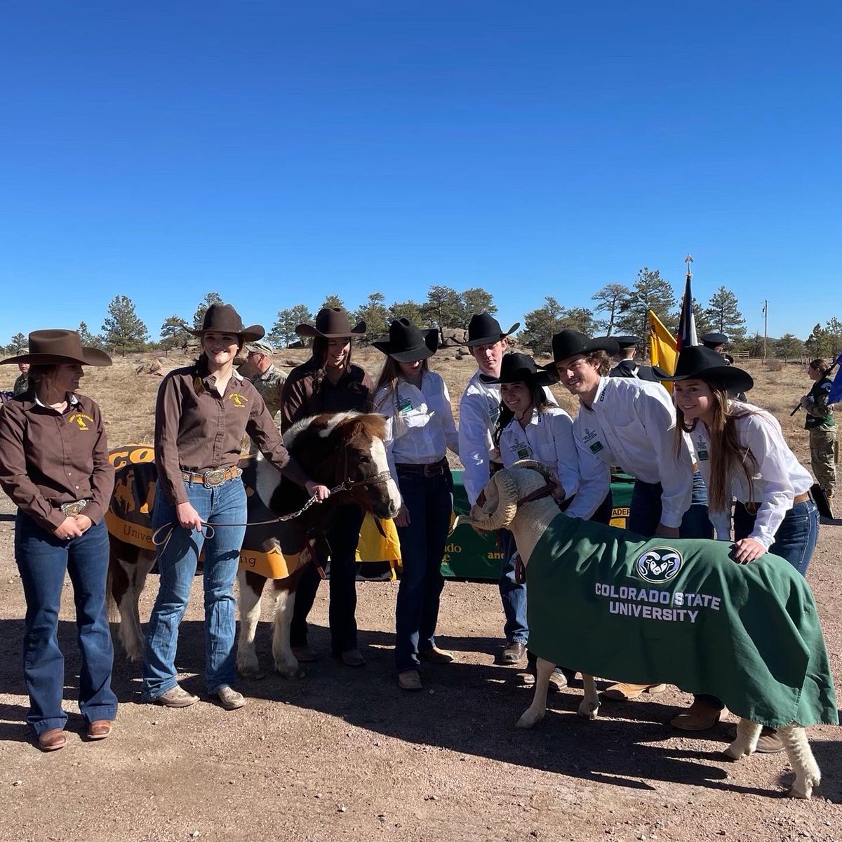 CSUCamtheRam's tweet photo. Reunited with my border buddy for this year’s Bronze Boot Run!🐴🐏 #KeepTheBoot https://t.co/zjRWE0sYq2