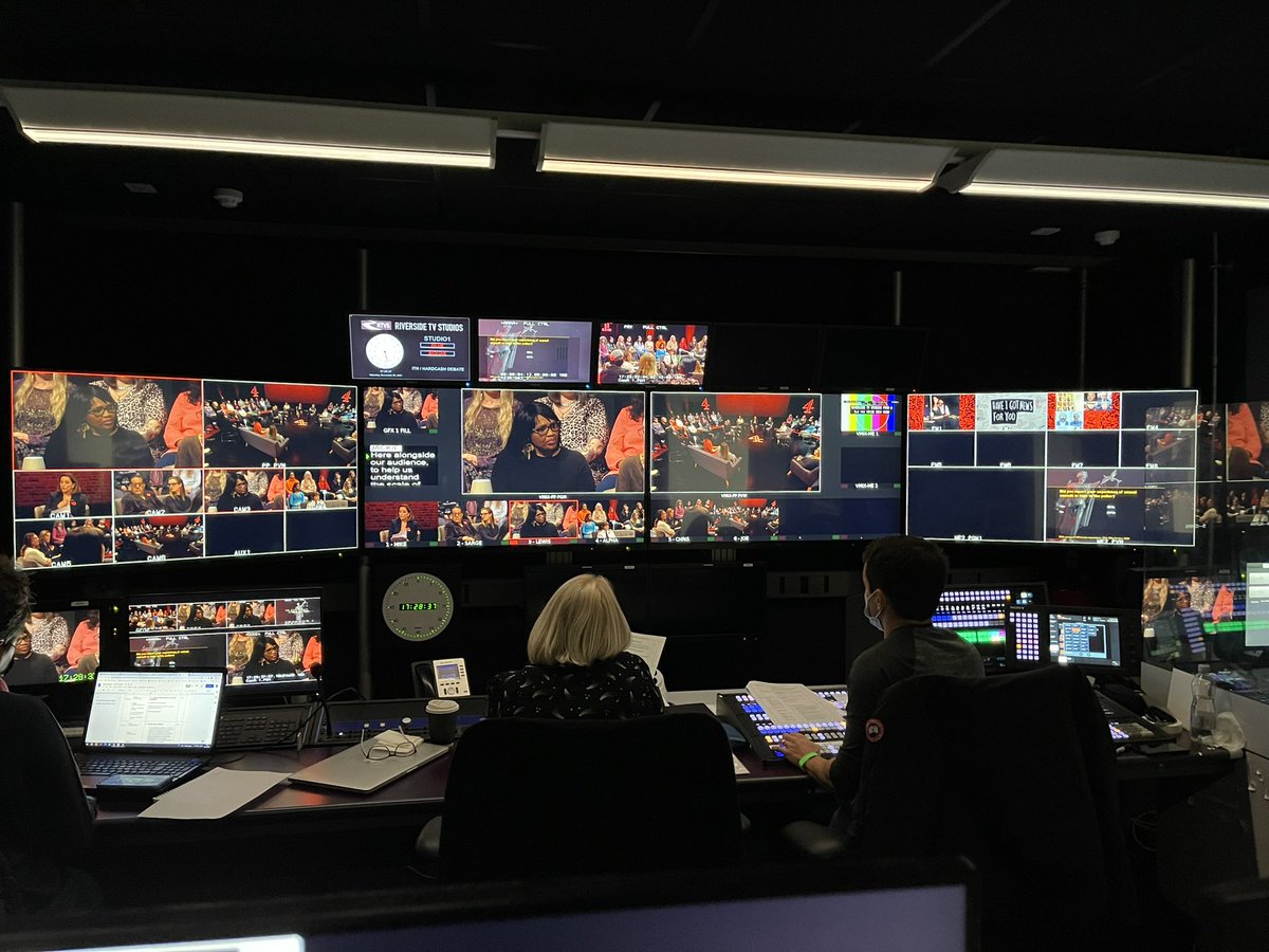 louisa_compton's tweet photo. Dear people of Great Britain.
We’ve just finished recording Channel 4’s Rape Debate: Who’s On Trial? 
You really need to watch it to understand what is wrong with the system that sees only 1.5% of all rapes lead to a conviction
Please spread the word
Monday 2230 C4 #c4rapedebate https://t.co/z0RhVTXIWY