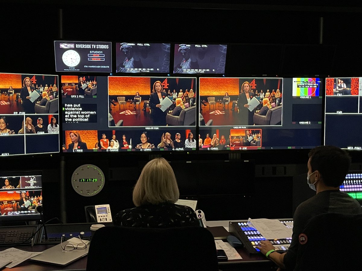 louisa_compton's tweet photo. Dear people of Great Britain.
We’ve just finished recording Channel 4’s Rape Debate: Who’s On Trial? 
You really need to watch it to understand what is wrong with the system that sees only 1.5% of all rapes lead to a conviction
Please spread the word
Monday 2230 C4 #c4rapedebate https://t.co/z0RhVTXIWY