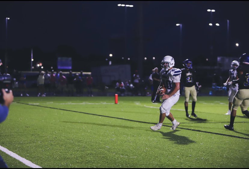 DylanDewitt44's tweet photo. Thank you .@coachjpeake .@jhar121 for everything y’all did for me and helping me become not only a better player but a better man, and with that being said. #40out https://t.co/hanrJsEYwc