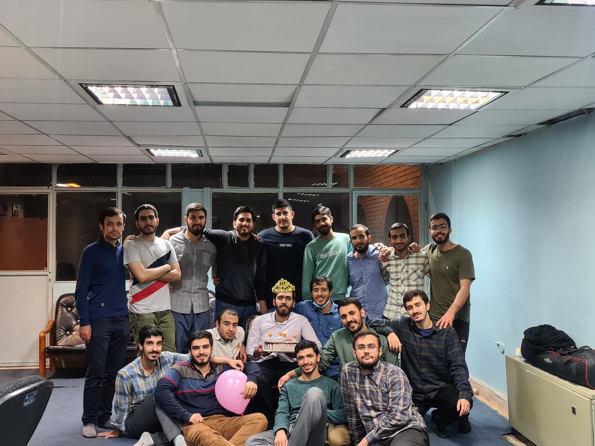 saeed_naeemi's tweet photo. اگر بخوام خبر رو مثل این ژانری که داره ترند میشه اعلام کنم باید بگم که:
شما مجرد پرسن هستید یا اینکه مثل من متاهل پرسن شدید؟

پ‌ن: عکس مربوط به تبریک رفقای عزیزتر از جانم در بسیج دانشجویی https://t.co/8k9dLWfREv