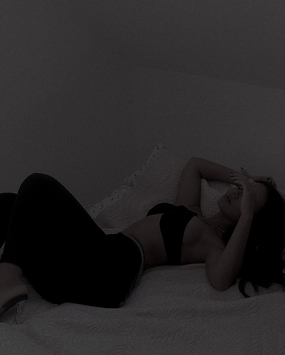 cherche recherche rpdm rp dm. 

Hello ! je n'suis pas nouvelle ici mais j’aimerais relancer mon compte en voulant discuter avec de nouvelles personnes et par la même occasion faire de nouvelles rencontres et avoir des liens.

↻ pour la visibilité 
♡ pour un follow et un dm.