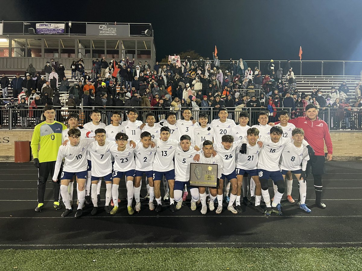 GWHS_BoysSoccer's tweet photo. We are so extremely proud of this team for representing Chicago this weekend 💙

Despite having no soccer field or practice facilities of our own, this group continues to stand in the face of adversity and win. https://t.co/72ppVdAIam