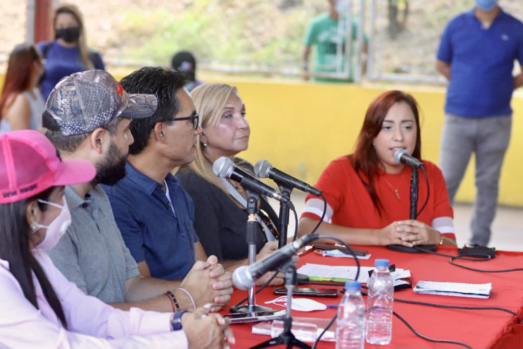 Nueva Esparta volverá a brillar de la mano de @DanteRivasQ, un gerente exitoso en sus labores, joven comprometido con la revolución y el legado del comandante Chávez, luchador de las causas justas del pueblo. Con el liderazgo del @PartidoPSUV vamos juntos a la victoria este 21N.