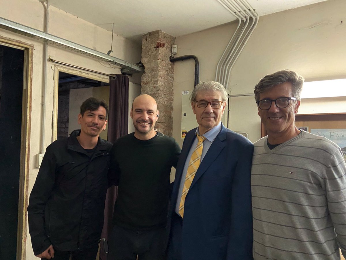 Junto a Juancho Pasaría, Víctor Hugo y Juan Solá. <a href="/VHMok/">Víctor Hugo Morales</a> <a href="/juansolaok/">Solá</a>