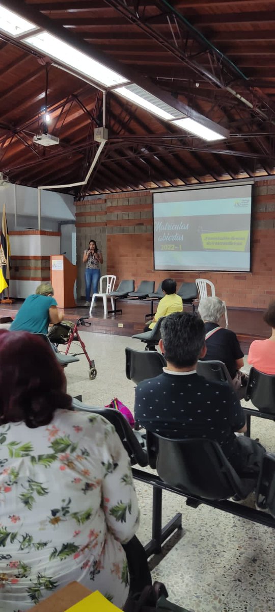 iumafis's tweet photo. Hoy @iumafis abriendo camino para un trabajo colaborativo, con ASOCOMUNAL, por los jóvenes del municipio de Bello. https://t.co/nc0SbeDgPp