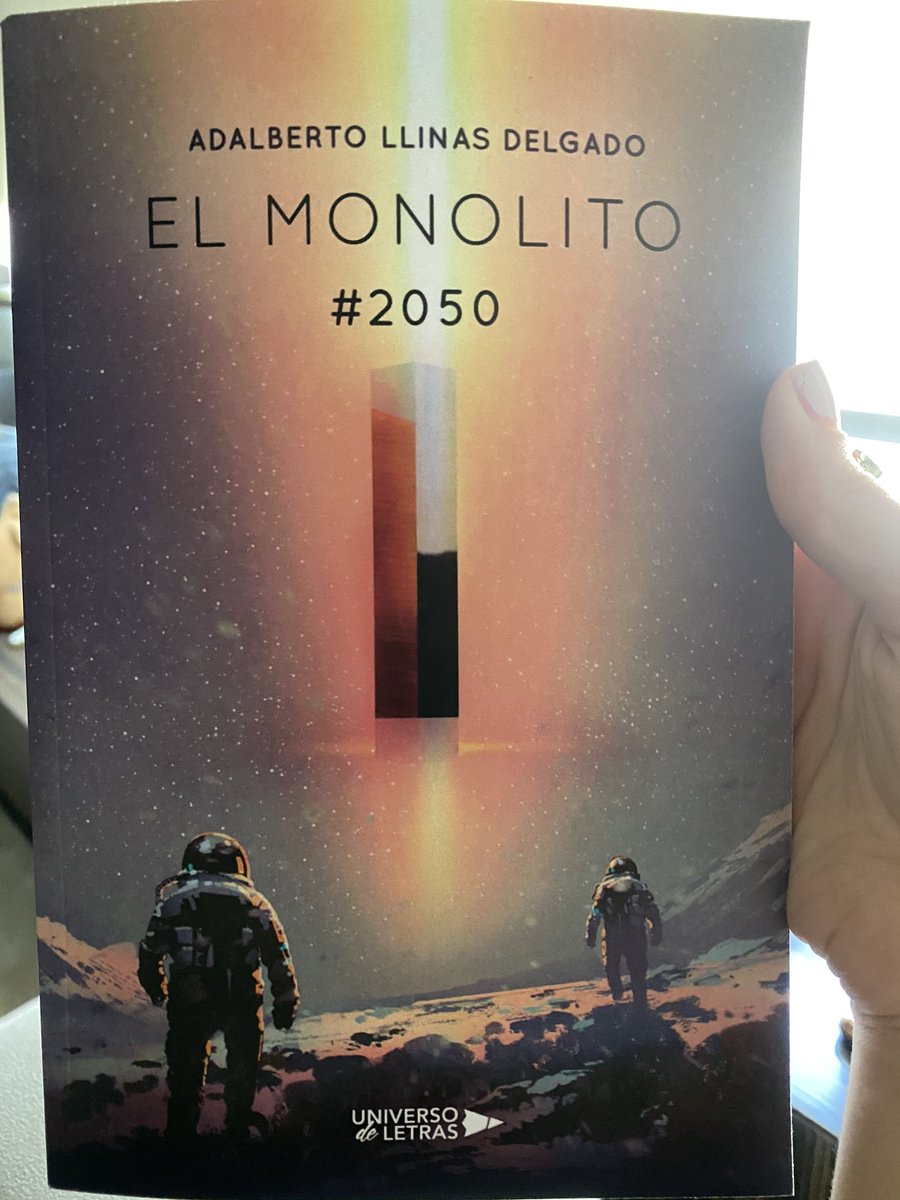lilillinas's tweet photo. Lecturas que hacen escapar de la realidad! De los mejores👏🏻👏🏻👏🏻 @UniversoDL https://t.co/gtJn4QUINw