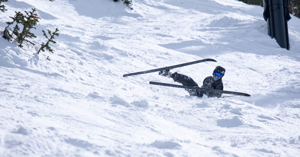 Don’t forget to 😄
.
.
.
Alta Ski Slopes / @teletay 
photo: <a href="/nyimaming/">nyima ming</a> 
#SpreadTelemark #FreeHeelLife #Ski #Alta #Utah #SkiUtah #ProtectorsOfTheTurn