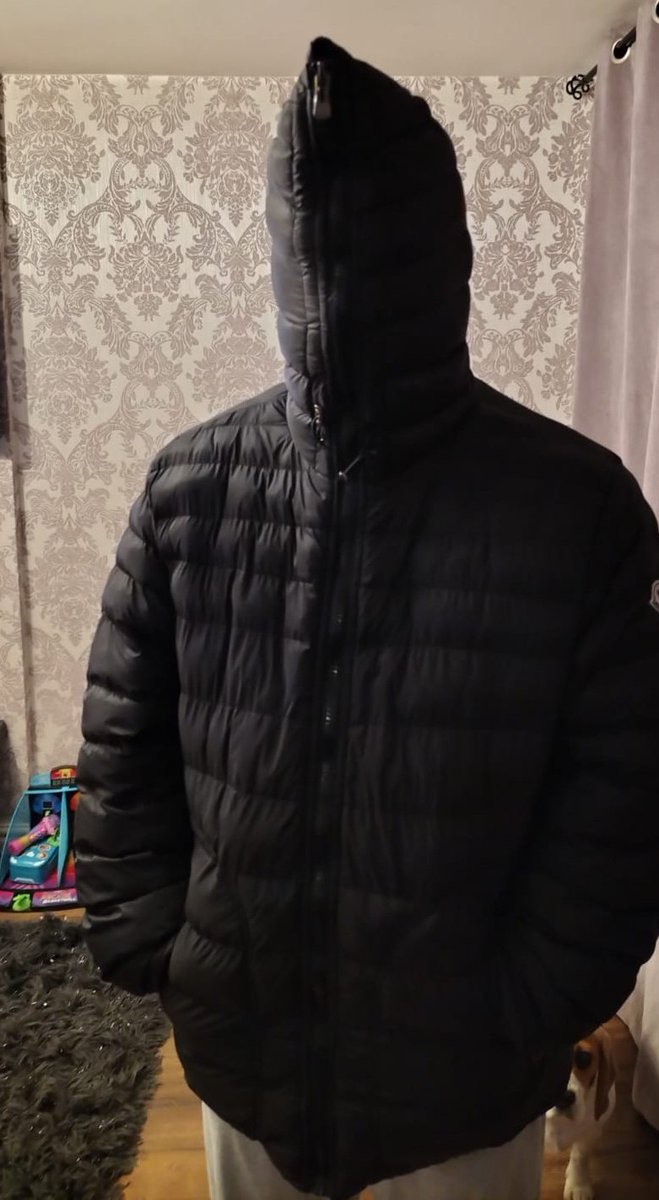 SoundDave1981's tweet photo. Looking forward to wearing my new coat for the match tomorrow @everton https://t.co/GGeXto12g8