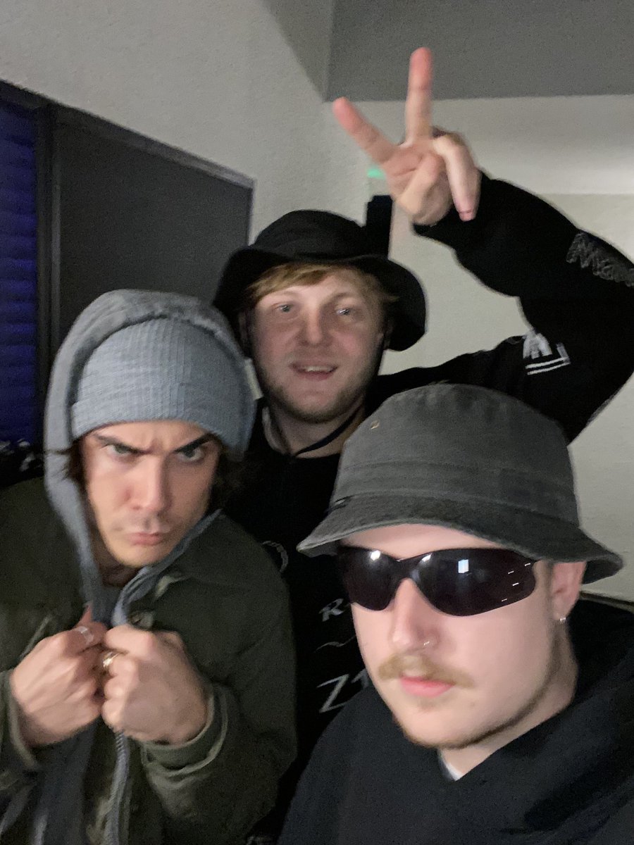 DuskusOfficial's tweet photo. @biicla @romeinsilver 

lads https://t.co/ooc5o7Yfzm
