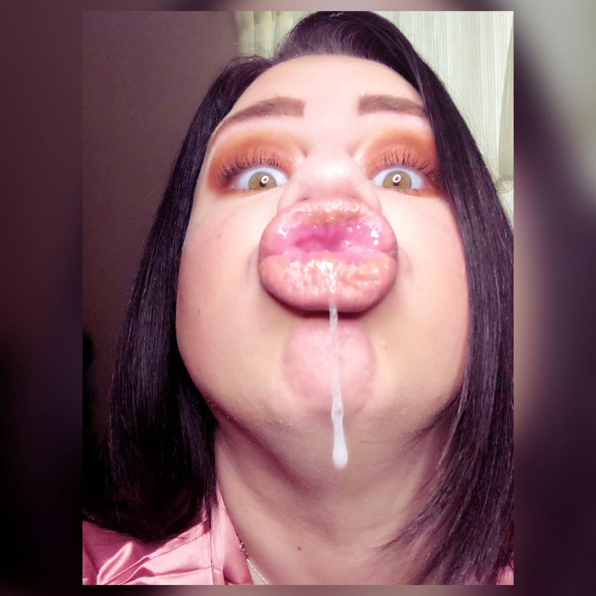 The_Lipnotist's tweet photo. Here’s your afternoon delight… #lips #duckface #upperlipsniffing #spit #fetishcommunity #fetishphotography #lipfetish #Mommyshorny #mommykink #mommydominant #thelipnotist #lipnotic #dslaf https://t.co/Poo8PT0Z2k