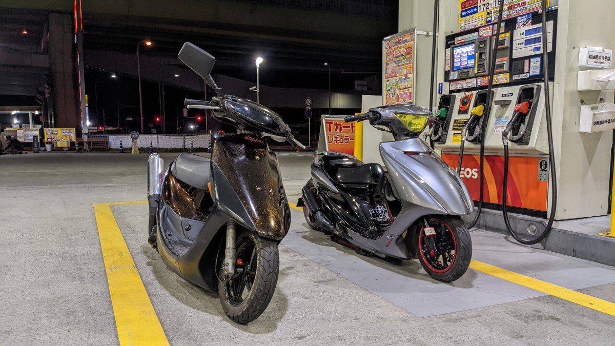 gtotyan510's tweet photo. カッケーバイクと復活試走してきた
#livedio #af35 #addressv125s #cf4ma #custum #ローダウン #ロンホイ #suzuki #honda https://t.co/gMEBClrg5T
