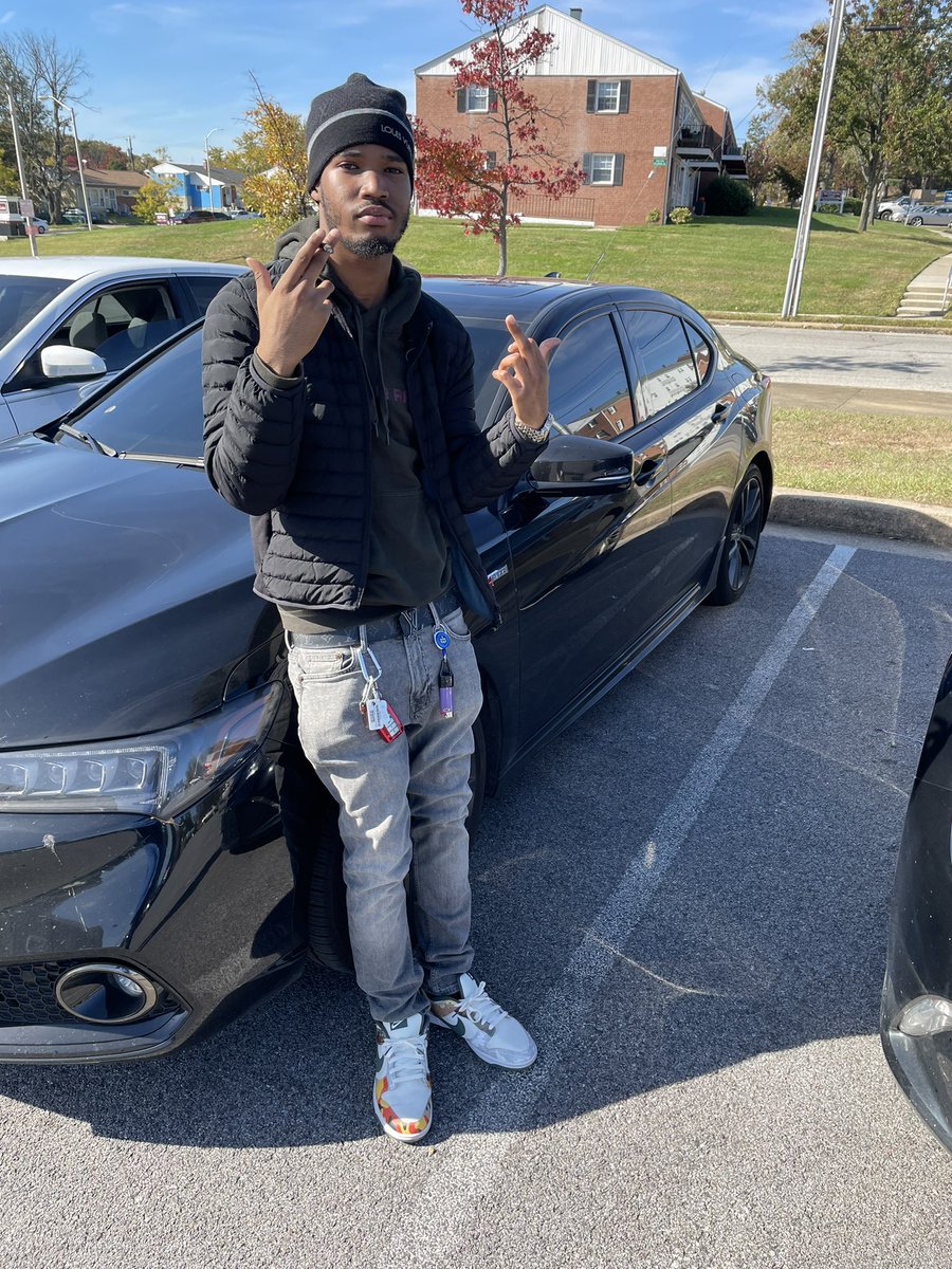 G9Ray_'s tweet photo. I been to deep in my zone for you to bother me #LockedIn #FreeTheFam💔 https://t.co/9zYHI4SyuX
