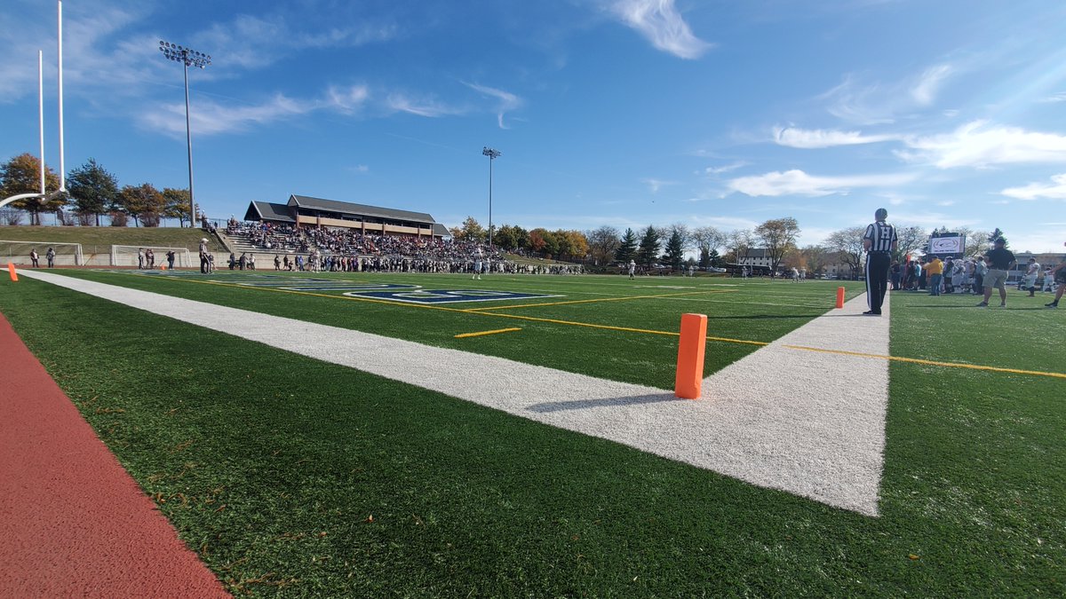 🏈 | FINAL: <a href="/CUNEFootball/">CUNE Football</a> 20, Doane 13 (Seward, NE). #RTB! 🔔

CUNE (6-3): FIVE wins in a row!

Weyand: 26 rushes, 112 yards, 1 td | Napier: 14 tkls, 1 INT | Ochoa: 9 tkls, pick-six | Kavulak: 2.5 sacks | Stevens: 11 tkls, 1.5 sacks, ff.