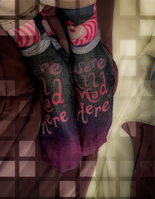 I think the socks are onto something&hellip; https://t.co/rCxwErYIHS<a href="/tag/headboardropebondageart"class="tags"><span>#headboardropebondageart</span></a>