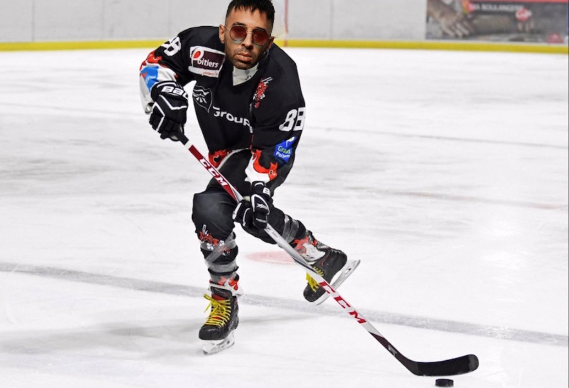 Bartotty's tweet image. « Okay sur glace »