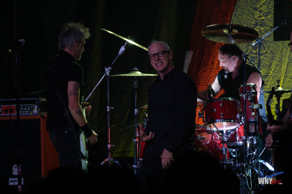 WNYRocks's tweet photo. Check out the gallery for @badreligion &amp; @Alkaline_Trio at @RiverWorksBFLO 11.5.21!!

📸:https://t.co/PoPa9iMbRn
*
*
#wny #wnyrocks #buffaloriverworks #buffalo #badreligion #alkalinetrio #tour #music #concert #live #photography https://t.co/dRHRgbJp3A