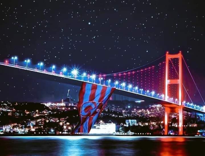 sazmer61's tweet photo. İstanbul  bordo❤ mavi💙 #varodasıtv100 @yattarats6161 https://t.co/3FsoIVZD0S