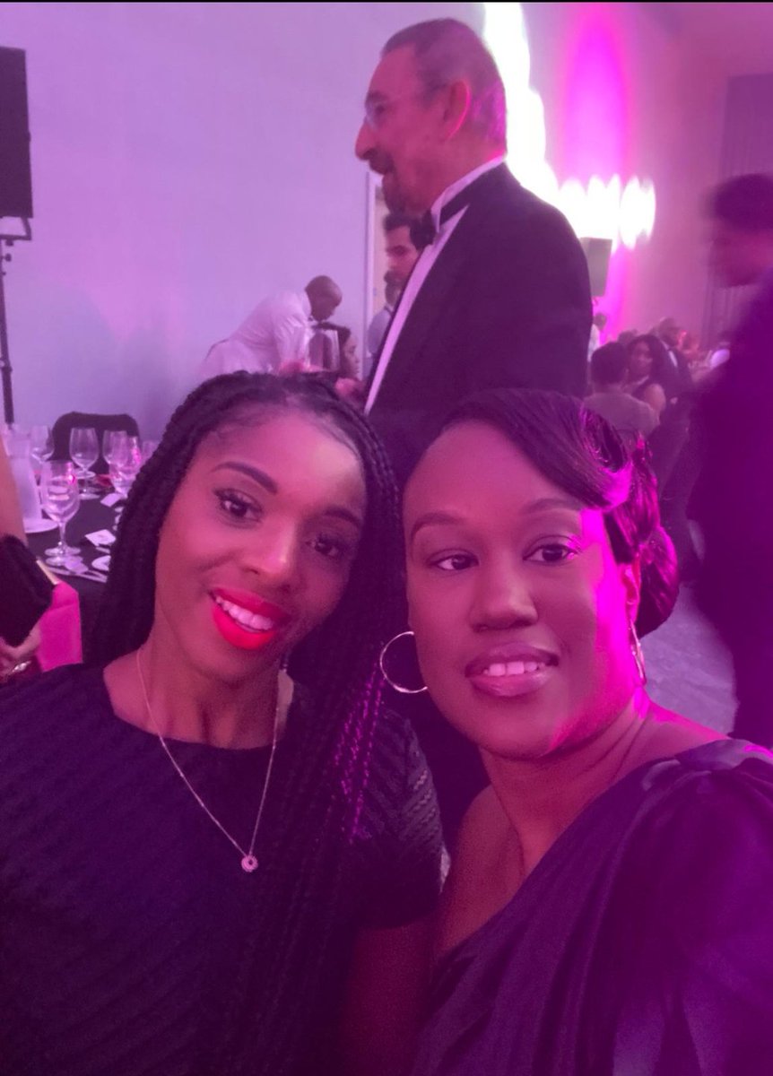 S2S_CIC's tweet photo. Sooo excited to be celebrating tonight at @mbccawards We are so proud of our Chantel - FINALIST for the MBCC MOST INFLUENTIAL BUSINESS PERSON OF THE YEAR 🙌🏾🙌🏾❤🙏🏾 https://t.co/dRqooNxOuM