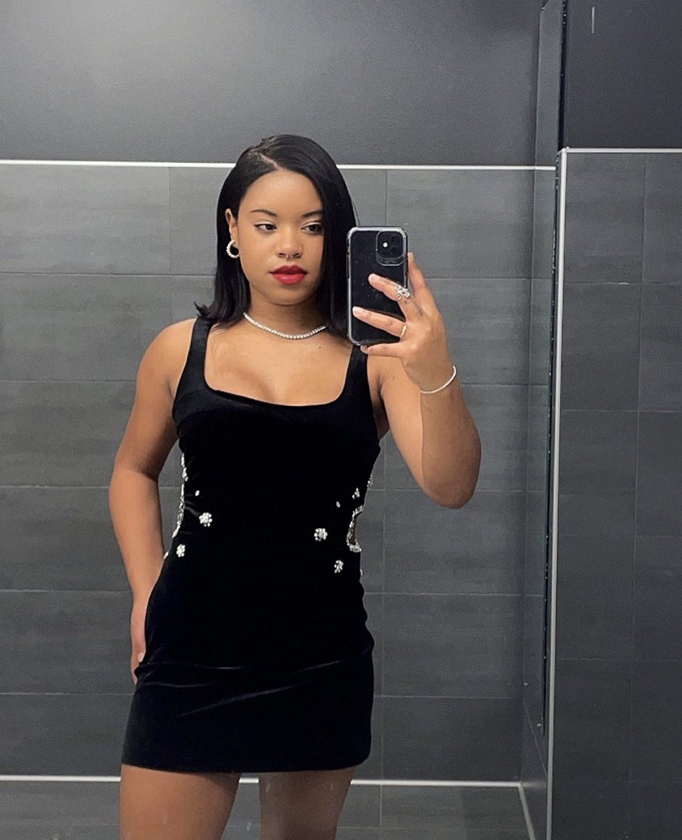 nkahonore's tweet photo. Scorpio szn got me on my p’s &amp; q’s https://t.co/dX5ZONKlWz