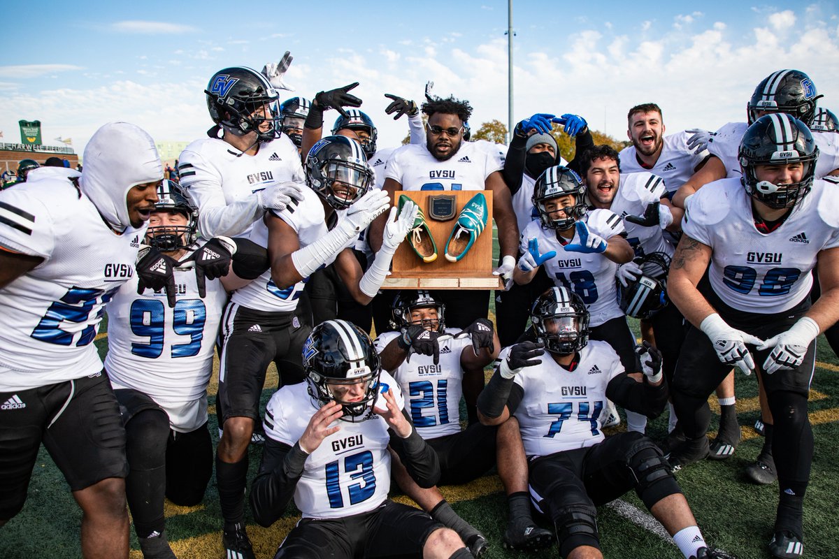 gvsufootball's tweet photo. Shoe game strong 💪👞 https://t.co/YXPKqBDLmV