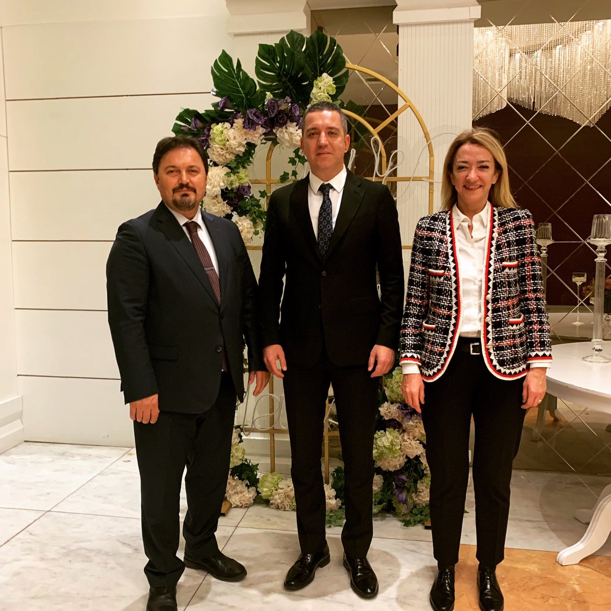 erincsagkan's tweet photo. Hukukun üstünlüğünün ve insan haklarının teminatı, şeffaf, adil ve katılımcı bir TBB’yi yeniden var etmek için 4-5 Aralık 2021 tarihinde yapılacak Türkiye Barolar Birliği Genel Kurulu’nda Birlik başkanlığına adaylığımı, tüm kamuoyuna büyük bir heyecan ve saygı ile bildiririm. https://t.co/YsJCWxvpv6