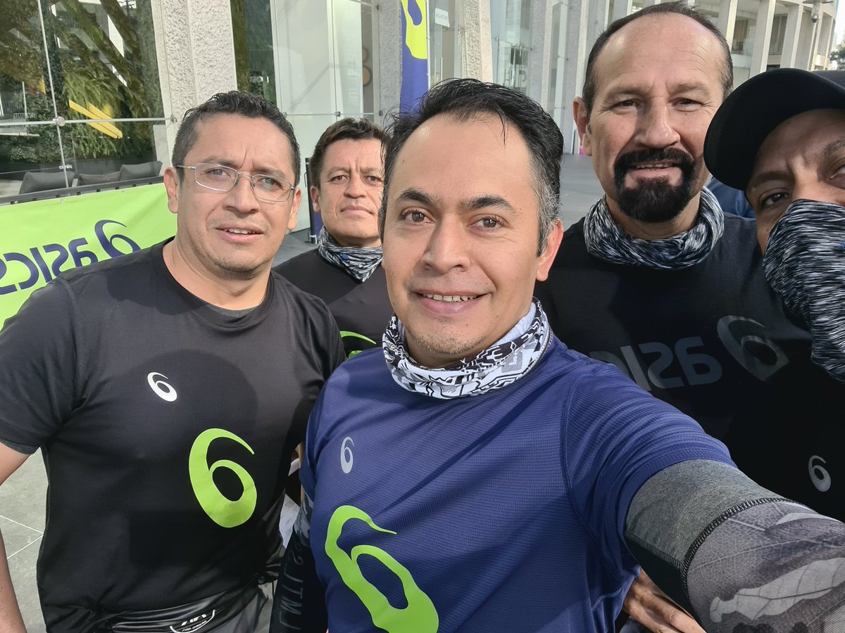 LuisMarianoSnch's tweet photo. Un enorme gusto verlos nuevamente amig@s 💪🏼😎🏃
#asicstrainingprogram
@ASICSmexico
@AsicsTeam https://t.co/f34z8uml9M