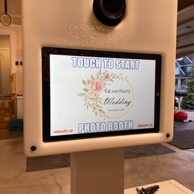 YYC_Photobooth's tweet photo. #NewProfilePic https://t.co/CzXC37XiS8