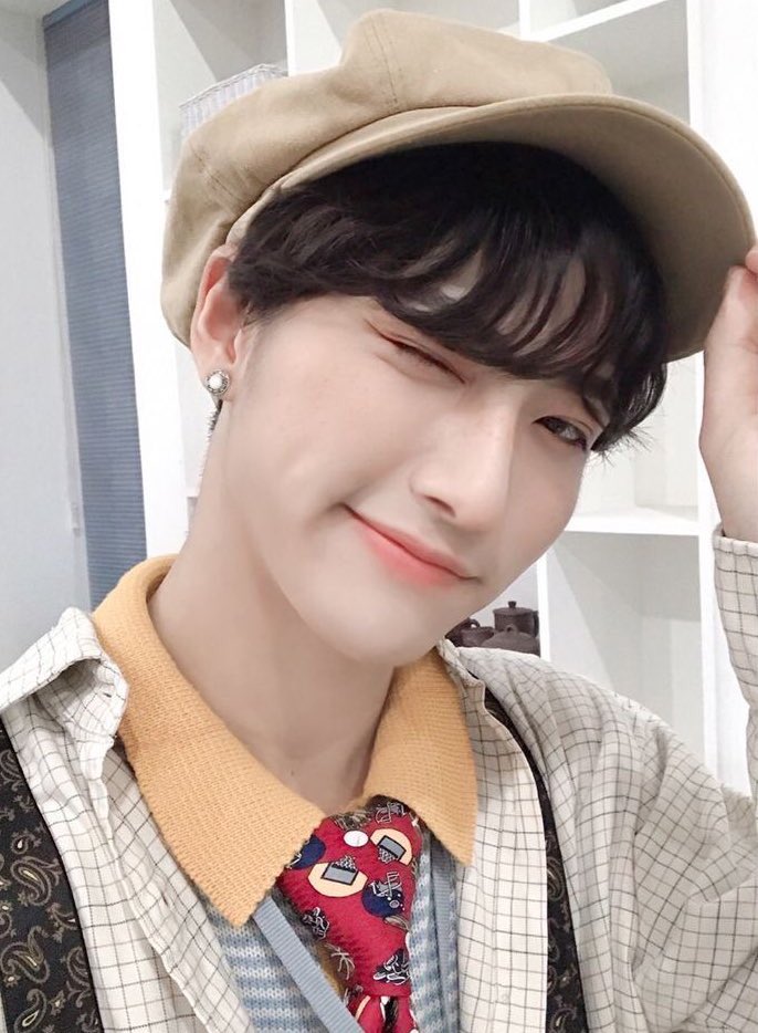 hello! :D this is a new account dedicated to ateez’s brightest star, park seonghwa! I hope I can light up your days with a lot of seonghwa’s pictures, videos and warm words. please, love and support and if you can, rt to spread to more atinys and shinestars!
#SEONGHWA #성화