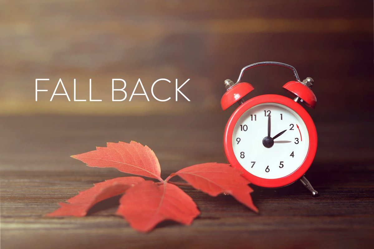 DuralUSA's tweet photo. Don't forget to Fall back! ⏰ 🍁

#DuralUSA #FallBack https://t.co/6mkSUKccOL