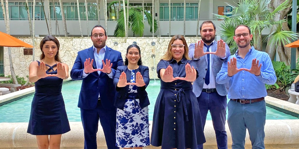 MiamiLawSchool's tweet photo. Congrats to the #MiamiLaw International #MootCourt team for making it into the final round at last week's #FDIMoot Global Rounds, who finished as runner-up, competing against 80 other schools! 🙌 https://t.co/oROm8YSQbm