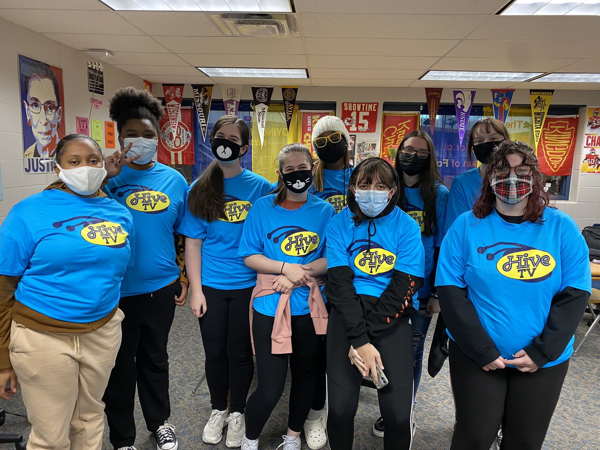 sparkercenter's tweet photo. Our HiveTV crew wrapped up the fall sports season. We live streamed 23 games and added 250 subscribers since September. We’ll head into the winter sports season looking to improve and reach our 1000 subscribers goal. So very proud of these kids! Please subscribe. #centersd https://t.co/NjHJplSAXG