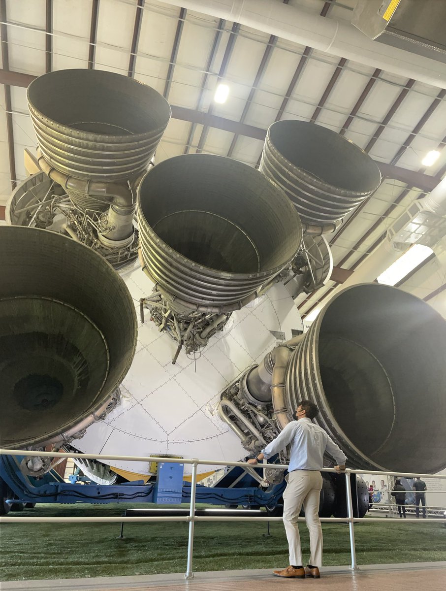 Jchamorro37's tweet photo. Having the time of my life #SpaceVision2021 https://t.co/zhcjaV3Pho