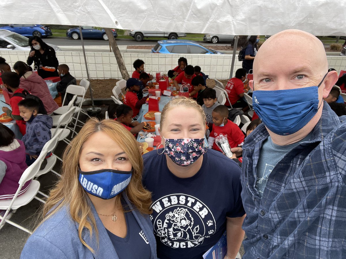The @LongbeachUSD team was up early this morning to support 100 <a href="/WebsterLBUSD/">Daniel Webster LBUSD</a> Wildcats as they shopped with <a href="/LBPD/">Long Beach PD (CA)</a>. TY to all who made today possible for our students. #BetterTogether #proudtobeLBUSD
