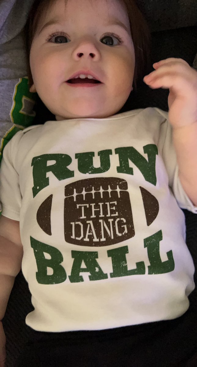 YoungMikey17's tweet image. Key to the game today!! #GoDucks #Run2Win