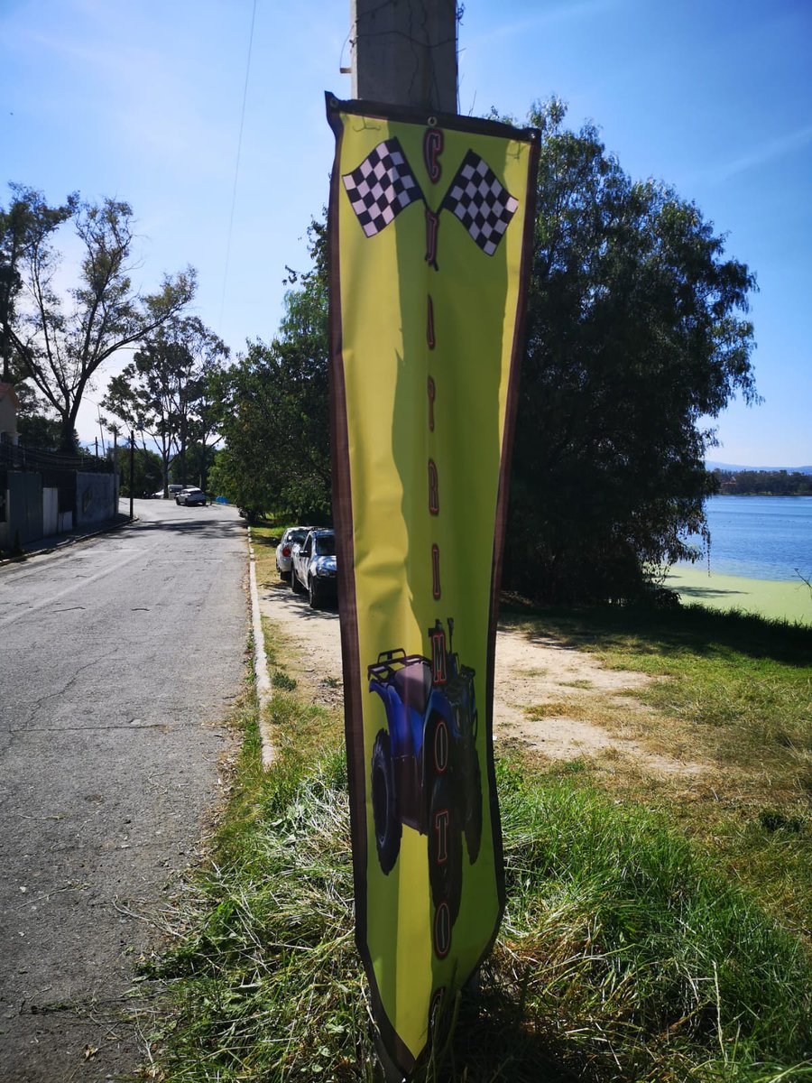 CuidandoelLago's tweet photo. @Edomex @GobIzcalli @conagua_mx @Probosque_  
@SEMARNAT_mx @KarlaFiesco  Con mucho esfuerzo hemos plantado 150 arboles en una sección del Lago de Guadalupe y ahora llegan estos depredadores a quitar arboles para rentar motos.  Por favor hagan algo, NO ES JUSTO !!!! NO LO PERMITAN https://t.co/tntVjzfHDQ