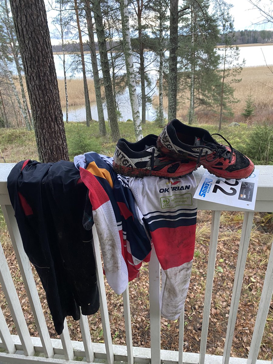 Perinteinen suunnistuskauden päätös, Raatojuoksu/Kadaverloppet, koettu vuoden tauon jälkeen. Hienot maastot, tunnelma sekä järjestelyt. Märkää ja sotkuista mutta puhdasta nautintoa - kiitos👏 <a href="/OKTrianFIN/">OK Trian</a> #orienteering