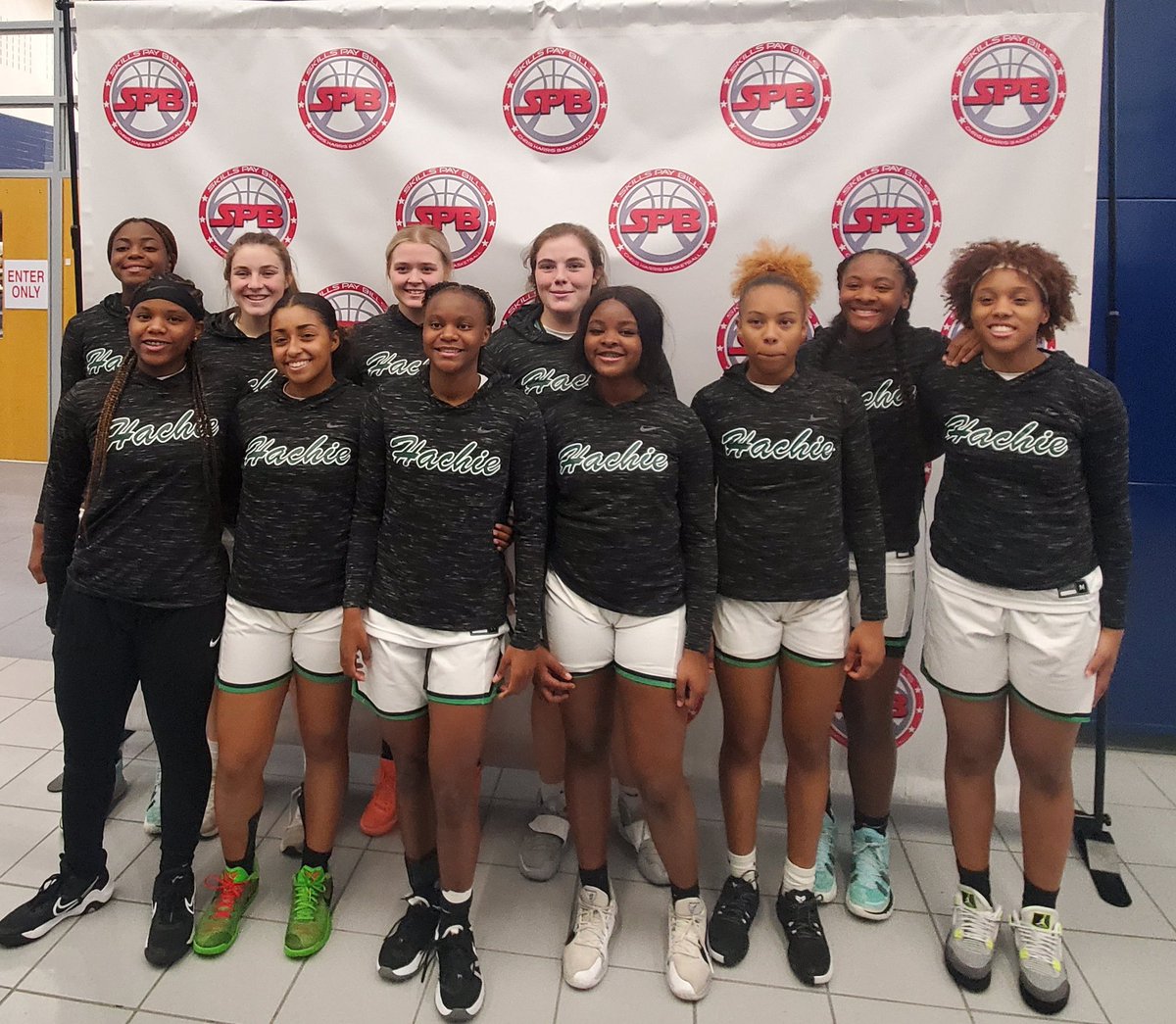 NDNGirlsHoops's tweet image. Big win today in the Tip Off Invitational. Thank you @ChrisHarrisBB for an A1 event. Your Lady Indians are 2-0!! In action again Tuesday at Everman at 6:30.