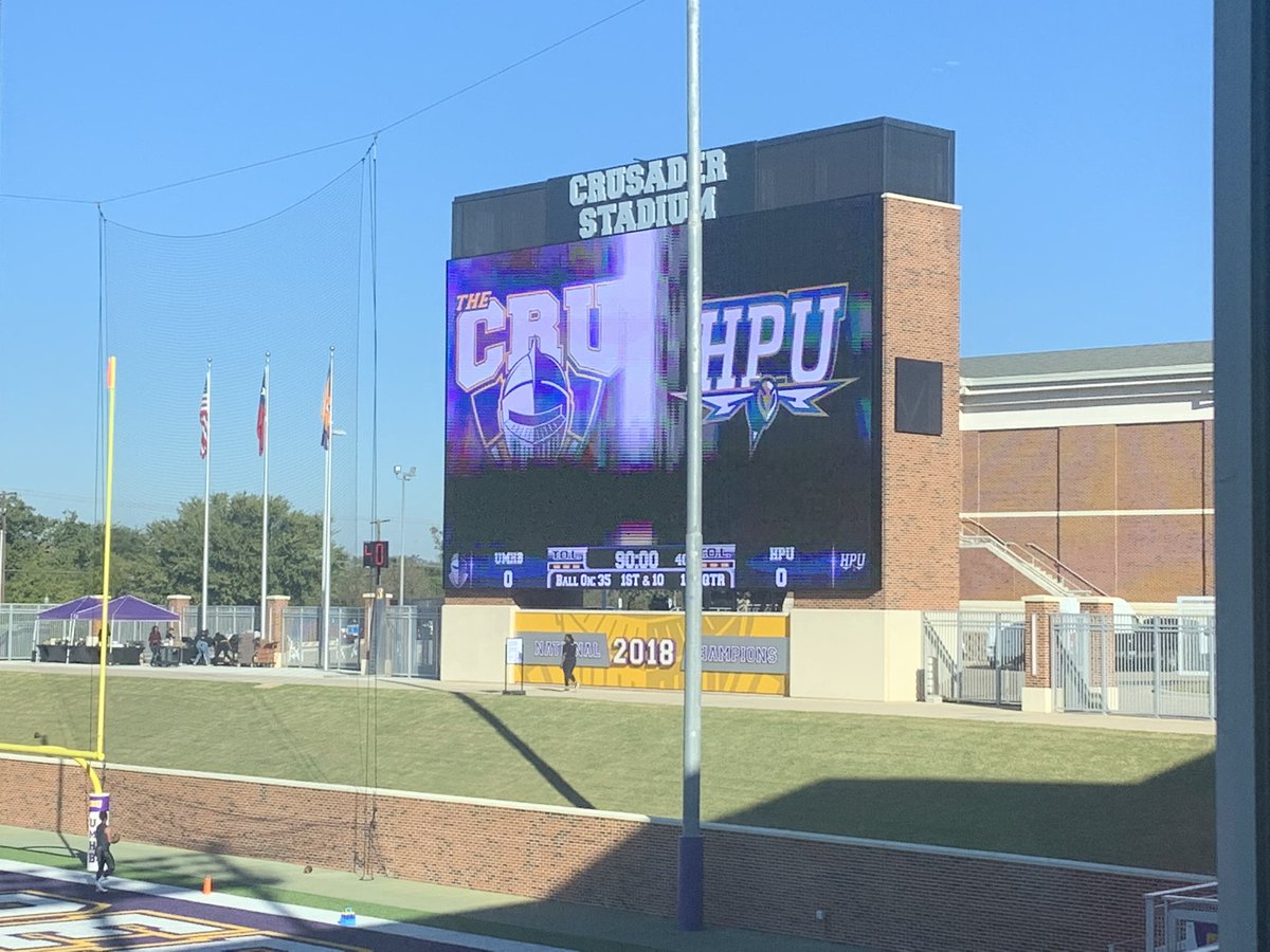 LukasMullin's tweet photo. AMAZING game day visit to @CruSports @CruFootball thanks to @CoachReinfranck @Coach_Rieken @CoachGoff50 for the conversations and time and attention today! https://t.co/YSHhh358wz