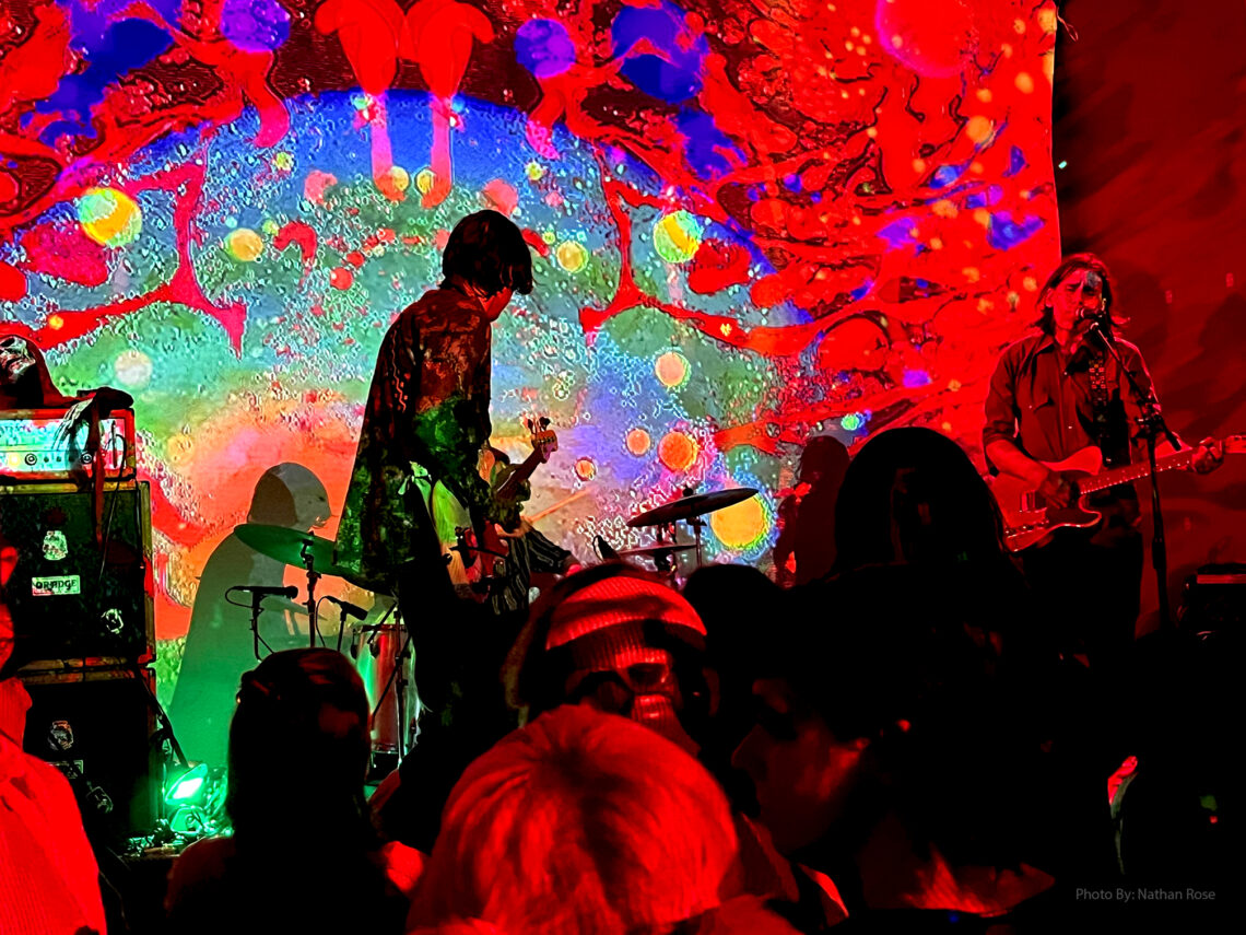 PowMagazine's tweet photo. @DeadMeadowltd Halloween Psychedelic Stoner Rock Experience:

To read about Dead Meadow Halloween gig, visit POW:

https://t.co/ODOh2cE8ji

#deadmeadow #fuzz #psych #psychedelic #riff #stoner https://t.co/NmGrnvEfJH
