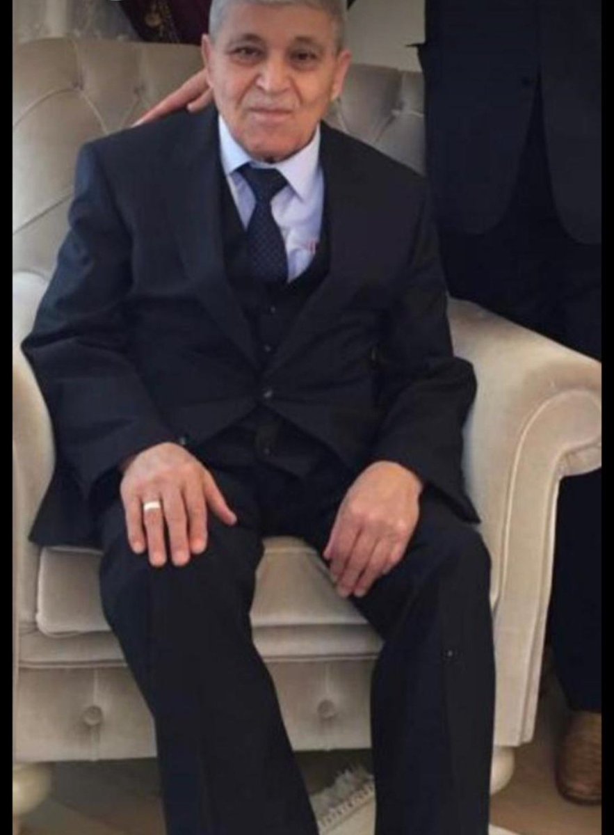MuhtasarYazar's tweet photo. Hazreti Üstazımızın talebelerinden Hasan Arıkan Ağabeyimiz vefat etmiştir. Cenazesi Yarın (Pazar) ikindi Namazı öncesi Saat.15:00 ‘de Karacaahmet Mezarlığı içerisindeki Orta Camide kılınacak cenaze namazından sonra Karacaahmet mezarlığına defnedilecektir.
#hasanarikan https://t.co/T1Ci2nusgb