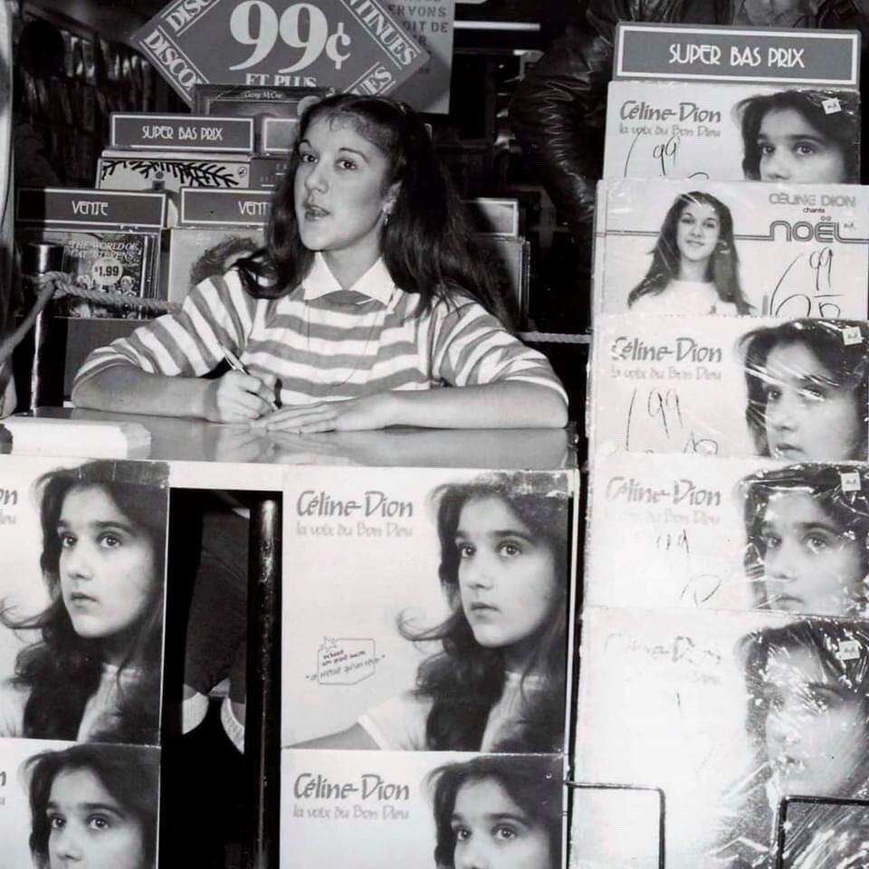 josedion1999's tweet photo. Há exatos 40 anos, em 06 de novembro de 1981, Céline lançava seu primeiro álbum, “La voix du Bon Dieu”.

Feliz por ter um em mãos depois de anos procurando. 

#celinedion #lavoixdubondieu #cenetaitquunreve #40yearsofCelineDion @celinedion https://t.co/eBUUZAXmBI