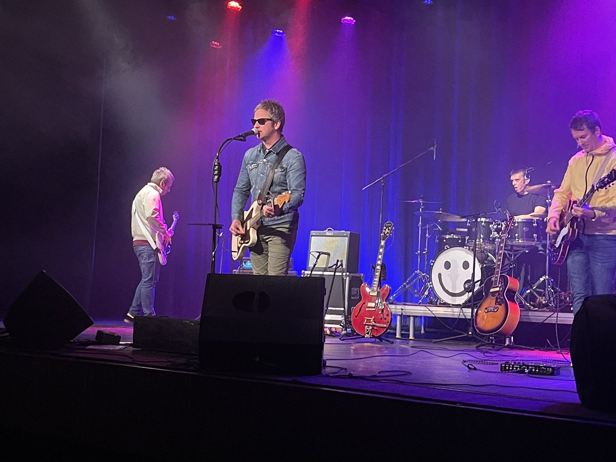 EvoRecordsUK's tweet photo. #NowPlaying LIVE on stage at @TheBigRoomLive @HeswallHall @AKANoelG .
#LiveMusic #Music #AKANoelGallagher #NoelGallagher #Oasis #NGHFB #TributeBand #WirralLive #WhatsonWirral #NorthWestGigs #LiverpoolGigGuide #Heswall #VisitHeswall #HeswallEvents #LoveHeswall #Wirral https://t.co/ARiC3ENUX7