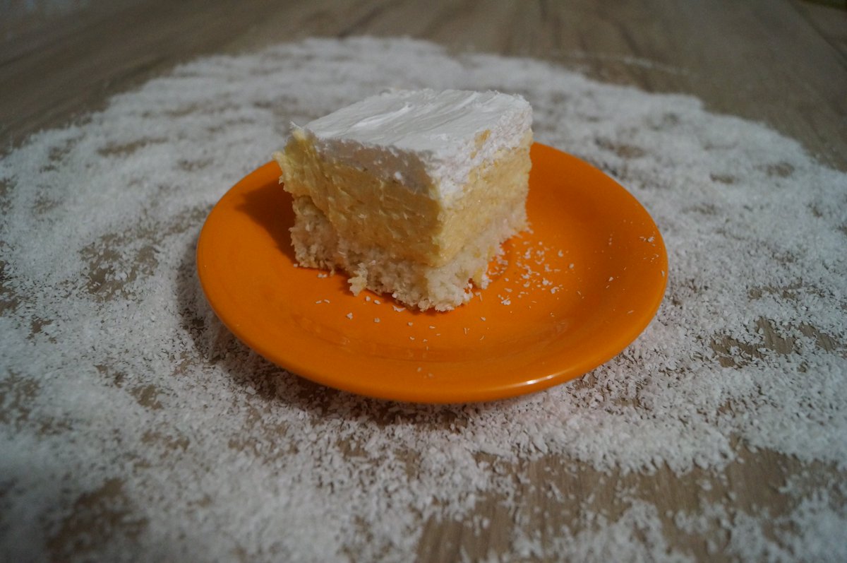 This creamy cake with coconut is perfect if you are taking a break from chocolate, but still craving for something sweet :) Take a peek how I make it:
youtu.be/DlQTPwXUWd8