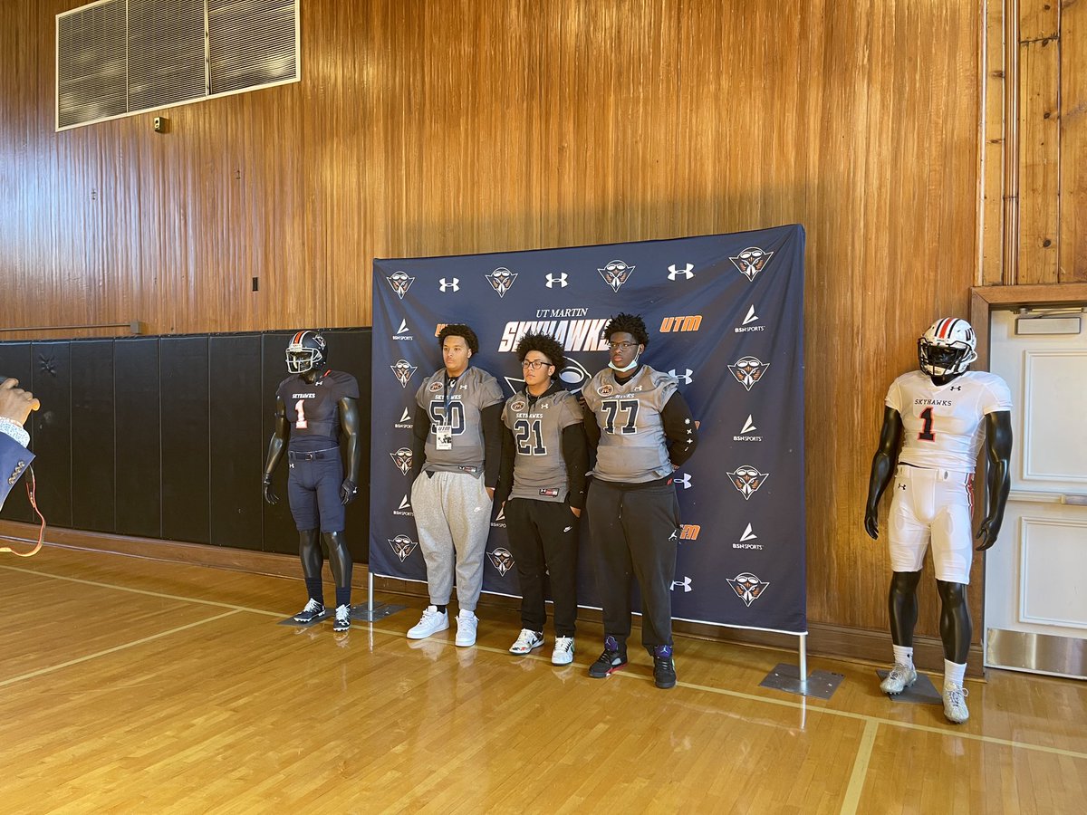 77DKeith's tweet photo. Had an amazing visit at @UTM_FOOTBALL with @_riley50 @ThomasA23865368 💕🙏 looking forward to coming back @CSmithScout @CoachWood_LHSFB @Radar10K @ https://t.co/Du6XvAP1Ge